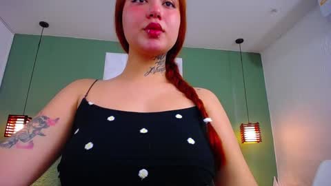 Valen online show from December 2024 01:58:01 PM