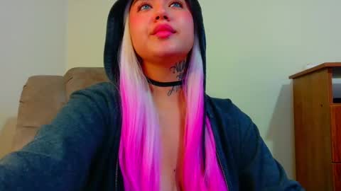 Valen online show from October 2025 03:39:02 AM