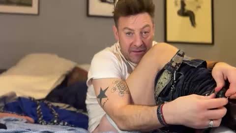daddyswede23 online show from April 2026 01:42:01 AM