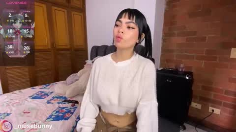 Sophie online show from November 2025 08:34:02 PM