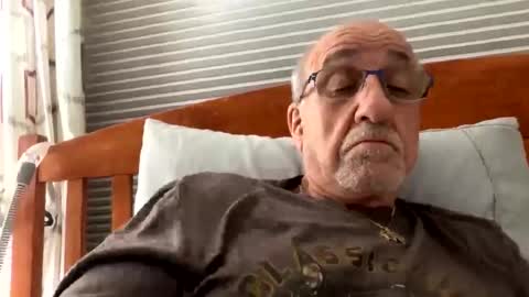 daddyweis online show from April 2026 03:34:01 AM