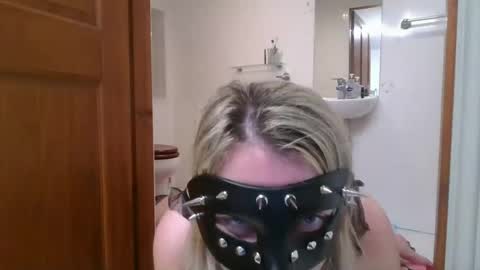 Snapshot of dadys_cum_nurse chatting on July 2026 10:53:02 PM Dadys and his Cum Nurse online show from July 2026 10:53:02 PM