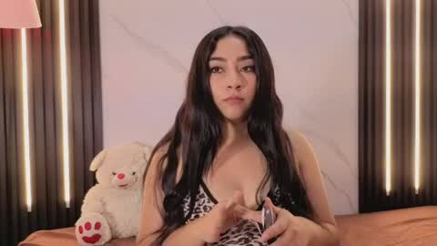 daeneryssnow_ online show from May 2026 01:50:01 PM