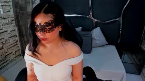 Dafne online show from October 2025 04:57:02 AM