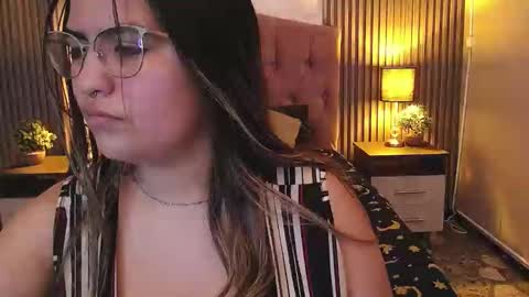 Snapshot of dafne_hs chatting on December 2024 02:13:02 PM Dafne online show from December 2024 02:13:02 PM