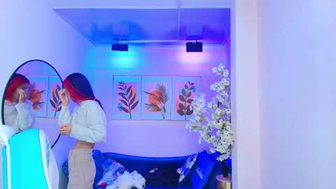 Snapshot of dafne_huges chatting on September 2025 07:39:02 PM dafne huges online show from September 2025 07:39:02 PM