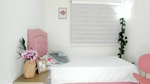 Dafne online show from April 2026 01:11:01 PM