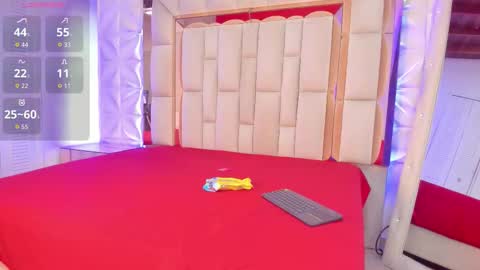 Dafnee online show from October 2025 01:00:02 PM