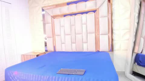 Dafnee online show from October 2025 12:22:02 PM