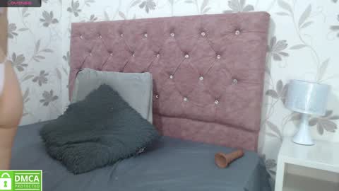dafnee_e online show from December 2024 08:25:02 PM