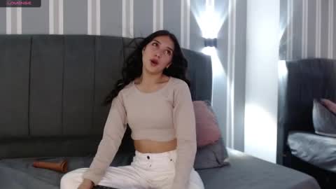 dafnee_e online show from February 2025 09:17:02 PM