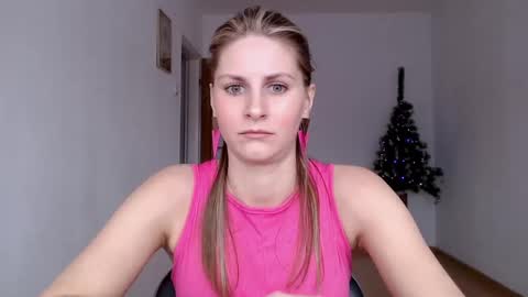 Dagmarie online show from December 2024 11:07:01 AM