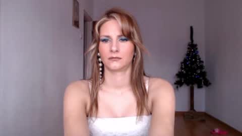 Dagmarie online show from December 2024 01:27:02 PM