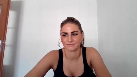 Dagmarie online show from February 2025 01:20:01 PM