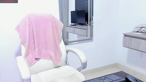 Snapshot of dahian_carter chatting on September 2025 12:08:02 PM Dahian online show from September 2025 12:08:02 PM