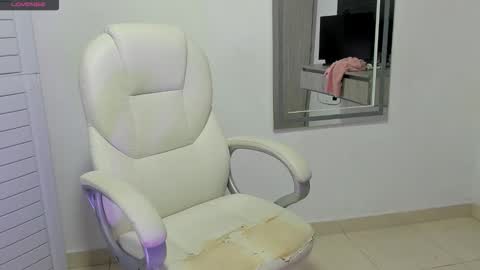 Snapshot of dahian_carter chatting on October 2025 01:22:02 PM Dahian online show from October 2025 01:22:02 PM