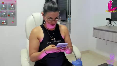 Snapshot of dahian_carter chatting on November 2025 11:15:01 PM Dahian online show from November 2025 11:15:01 PM