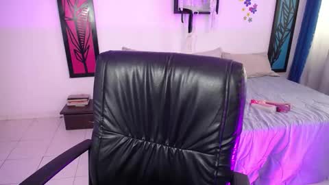 Snapshot of dahiana_sterling chatting on February 2025 06:03:01 PM Dahiana online show from February 2025 06:03:01 PM