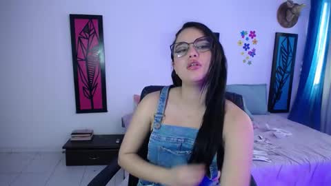Snapshot of dahiana_sterling chatting on February 2025 03:05:01 PM Dahiana online show from February 2025 03:05:01 PM