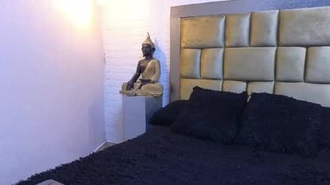 Dahiana online show from November 2025 10:18:01 AM