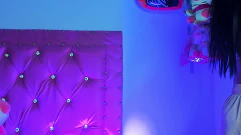    online show from February 2025 08:17:01 AM