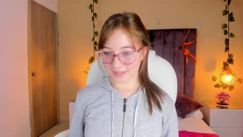 Dahlia online show from October 2025 09:47:02 PM