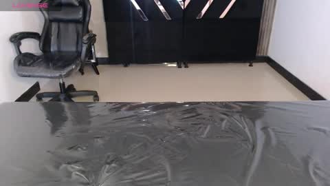 dahyan_ch online show from November 2025 05:01:02 PM