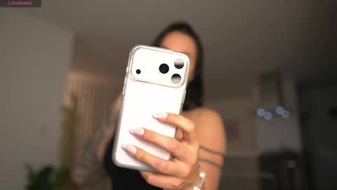 Snapshot of daihanwatson_ chatting on October 2025 01:06:02 AM Dai independent online show from October 2025 01:06:02 AM