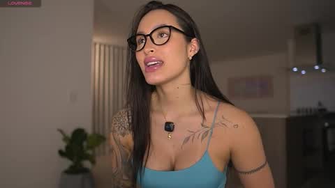 Snapshot of daihanwatson_ chatting on November 2025 11:03:01 PM Dai independent online show from November 2025 11:03:01 PM