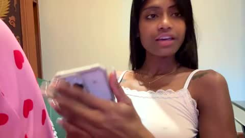 Snapshot of daily_dosessshhhh chatting on March 2025 11:17:01 AM AnnaCeleste online show from March 2025 11:17:01 AM