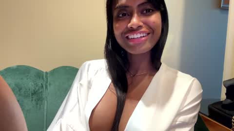Snapshot of daily_dosessshhhh chatting on October 2025 10:34:02 AM AnnaCeleste online show from October 2025 10:34:02 AM