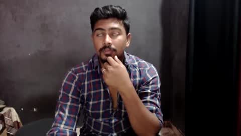 indian guys online show from December 2024 05:14:02 PM