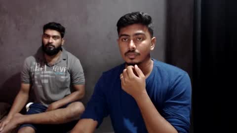indian guys online show from December 2024 06:01:02 PM