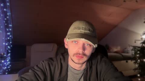 Snapshot of daimon_hall chatting on January 2025 04:39:02 AM Daimon  online show from January 2025 04:39:02 AM