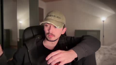 Snapshot of daimon_hall chatting on January 2025 06:21:01 PM Daimon  online show from January 2025 06:21:01 PM