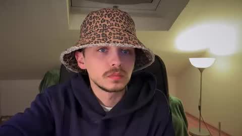 Snapshot of daimon_hall chatting on March 2025 08:52:02 PM Daimon  online show from March 2025 08:52:02 PM