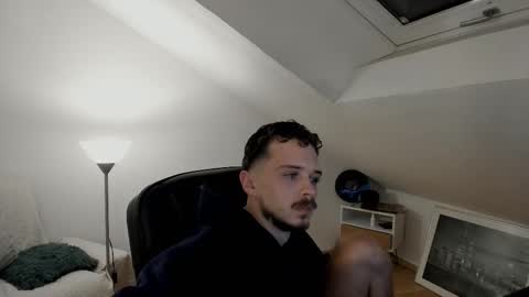 Snapshot of daimon_hall chatting on September 2025 11:37:01 PM Daimon  online show from September 2025 11:37:01 PM