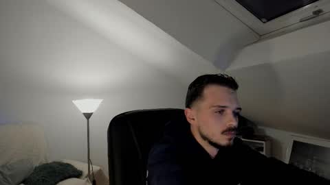 Snapshot of daimon_hall chatting on September 2025 07:04:02 PM Daimon  online show from September 2025 07:04:02 PM