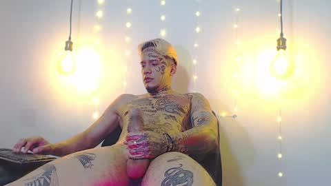 Snapshot of daimond_hope666 chatting on January 2025 05:51:01 AM Daimond hope666 online show from January 2025 05:51:01 AM