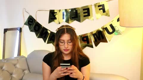 Snapshot of daisha_riley chatting on October 2025 02:37:01 PM Lauren online show from October 2025 02:37:01 PM