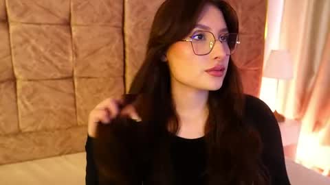 Lauren            online show from April 2026 12:38:01 PM