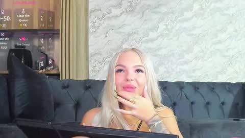 DaIsy Abby online show from October 2025 06:58:02 AM