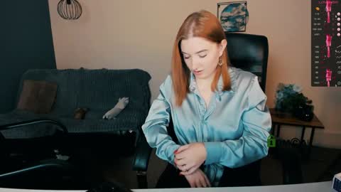 Snapshot of daisy_candy chatting on December 2024 10:34:02 PM Little Di online show from December 2024 10:34:02 PM