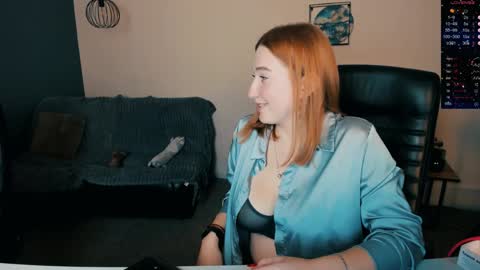 Snapshot of daisy_candy chatting on December 2024 01:41:02 AM Little Di online show from December 2024 01:41:02 AM