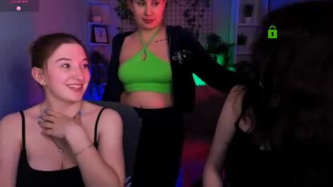 Little Di online show from June 2026 12:24:02 AM