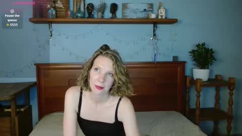 Snapshot of daisy_lovely chatting on October 2025 04:43:02 AM daisy_lovely online show from October 2025 04:43:02 AM