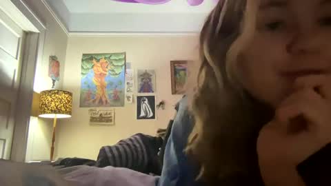 Snapshot of daisybaby699 chatting on December 2024 06:28:02 AM DaisyB3 online show from December 2024 06:28:02 AM