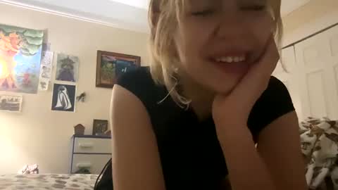 Snapshot of daisybaby699 chatting on January 2025 08:46:02 AM DaisyB3 online show from January 2025 08:46:02 AM