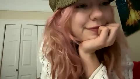 Snapshot of daisybaby699 chatting on January 2025 08:31:01 AM DaisyB3 online show from January 2025 08:31:01 AM