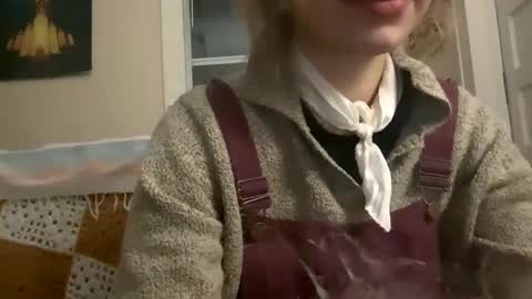 Snapshot of daisybaby699 chatting on February 2025 03:02:01 AM DaisyB3 online show from February 2025 03:02:01 AM